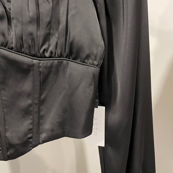 ASTR THE LABEL PENNY TOP BLACK - Picture 4 of 5